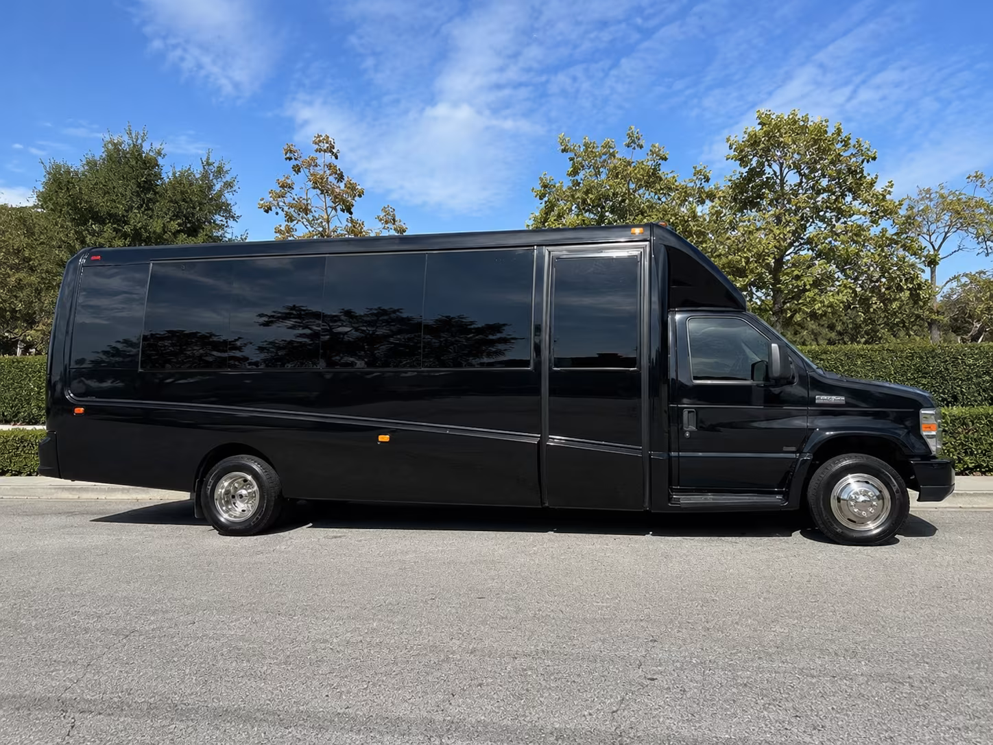 choosing the right bus size for your danbury prom group