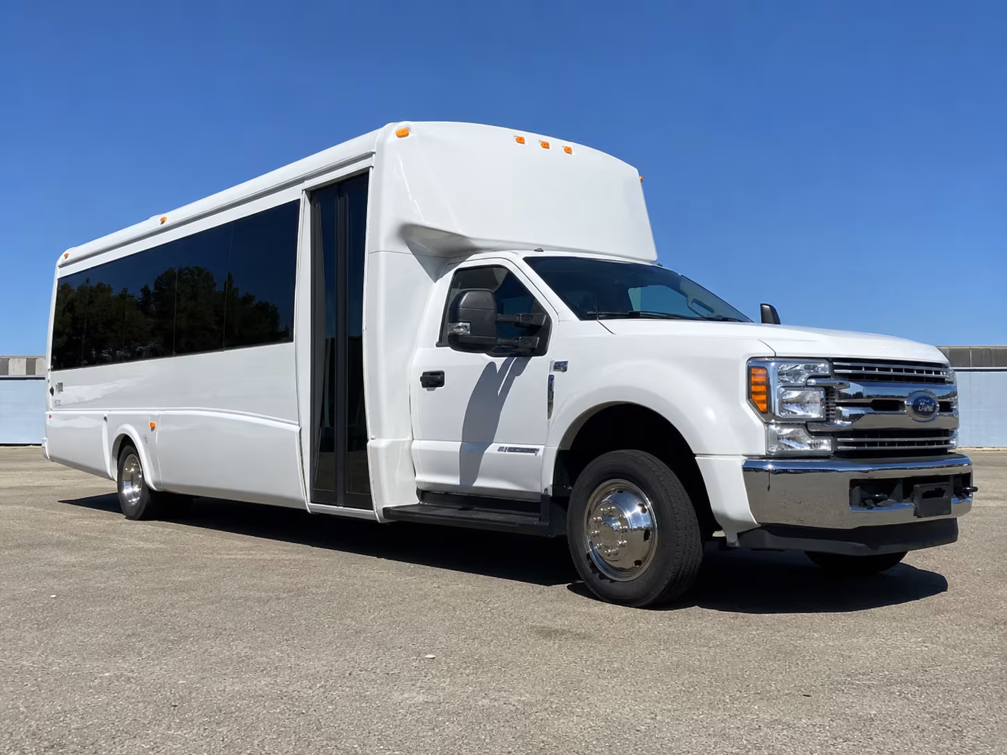 minibuses for shorter local field trips around danbury