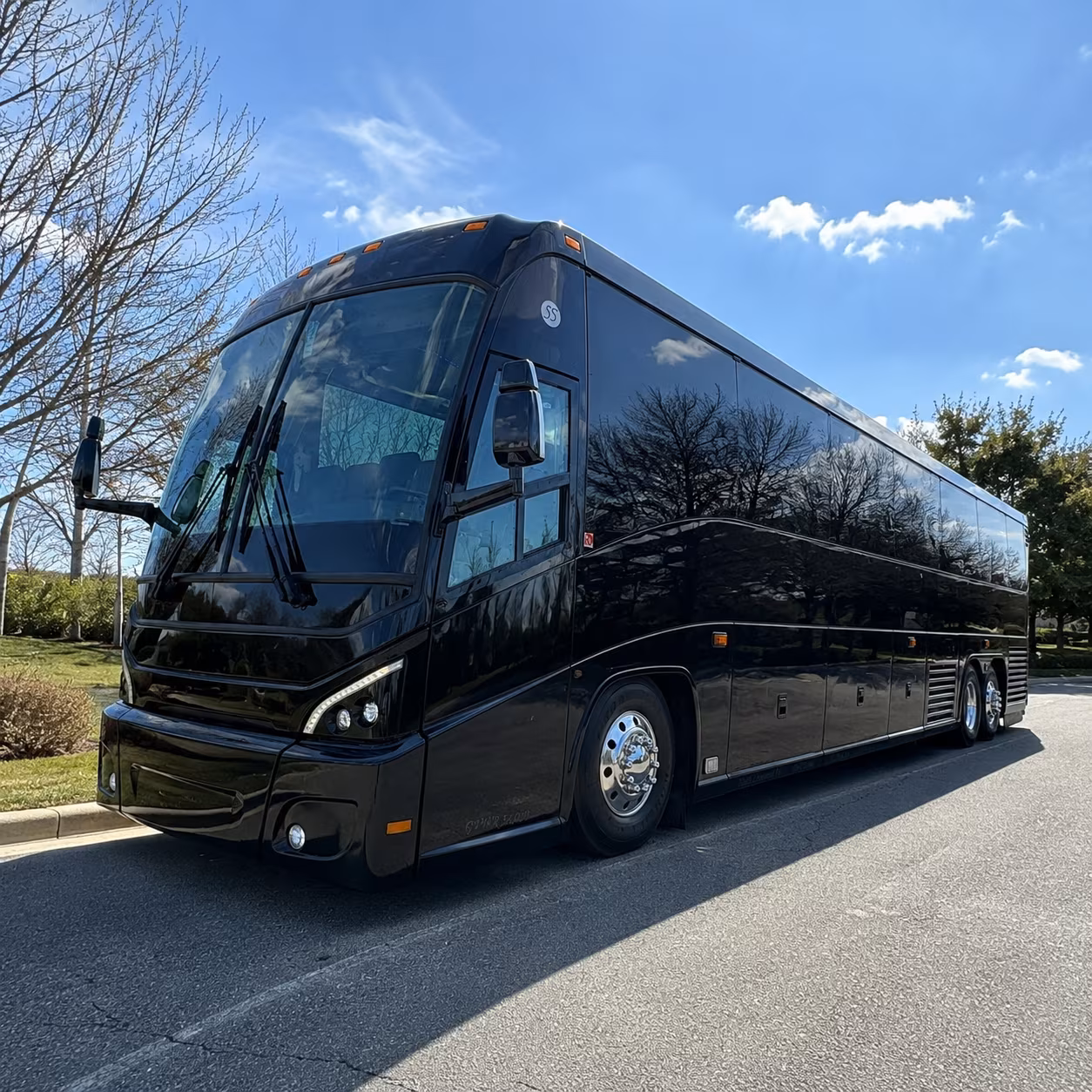 new haven get your wedding guests to the venue on time with a new haven charter bus