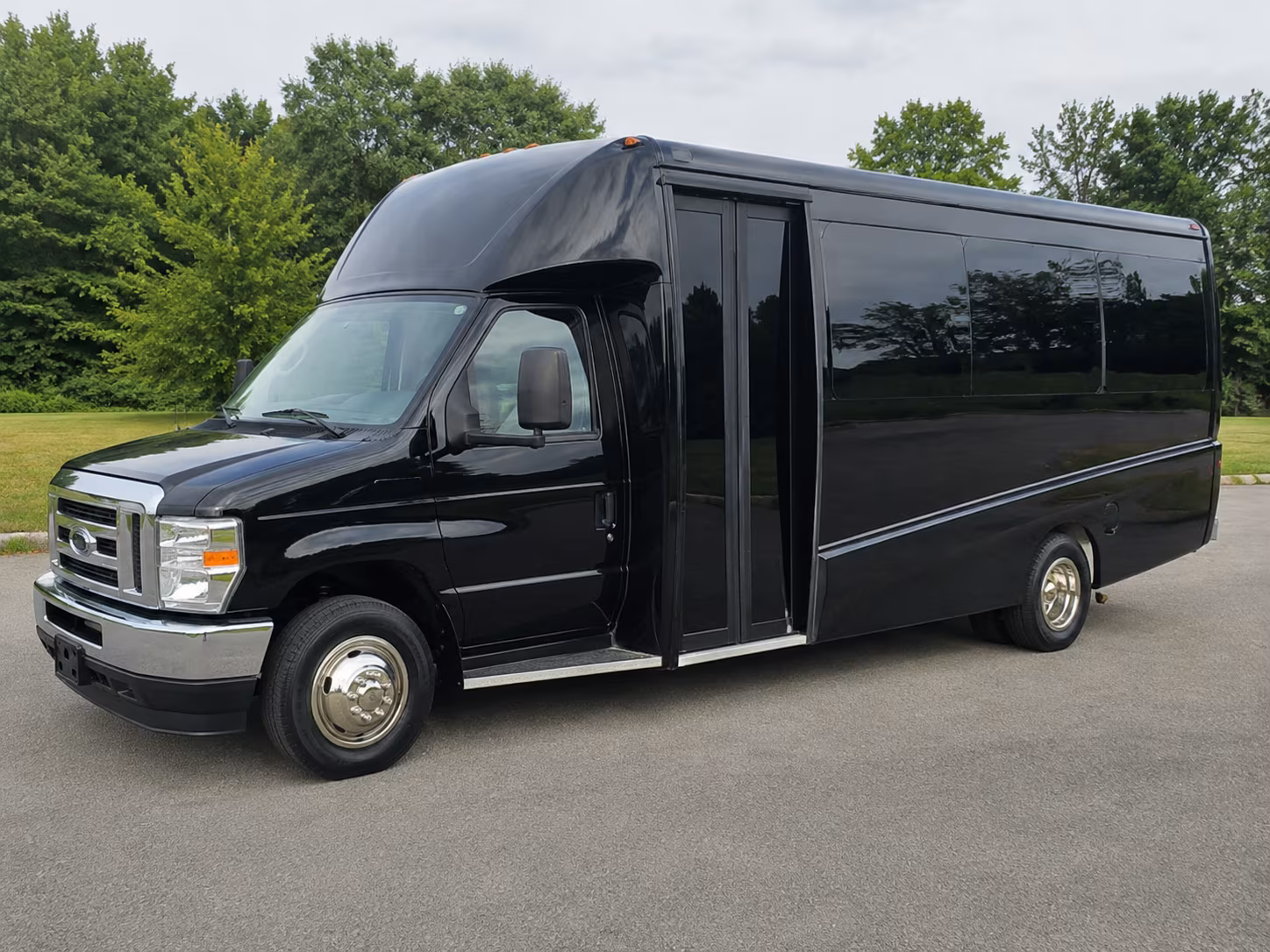 norwalk book your norwalk private event charter bus rental
