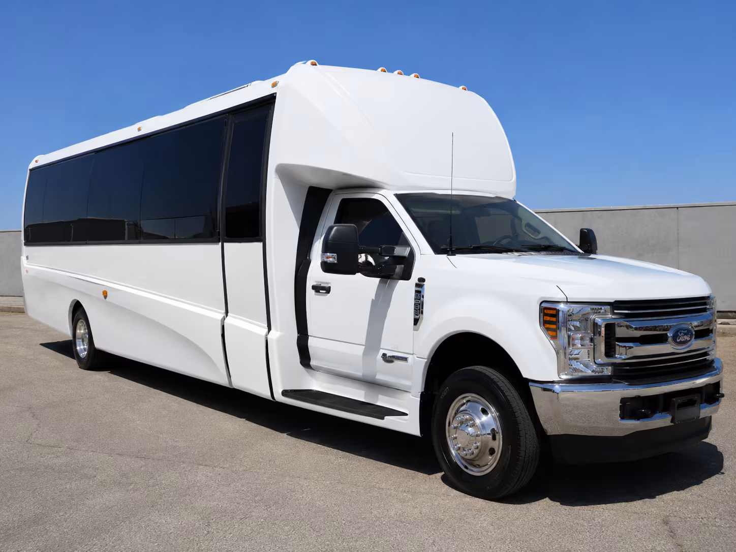 paterson charter bus rentals for airport transfers